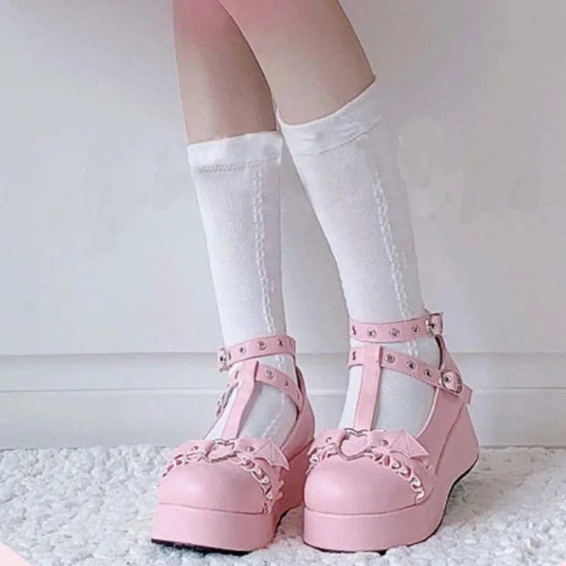 New Sweet Heart Buckle Wedges  - Boots recension och pris