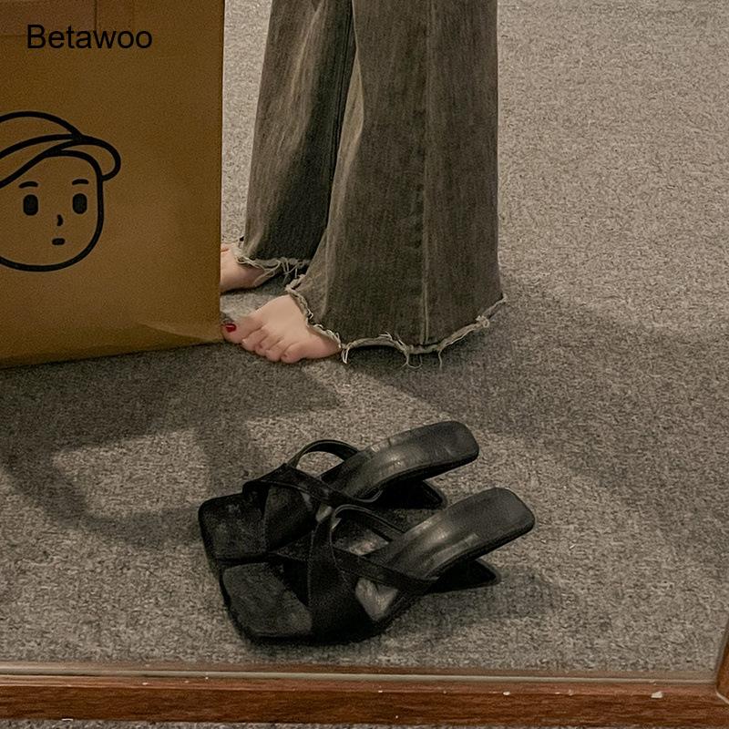 Women's Curved Block Heel Mule - Sandals recension och pris